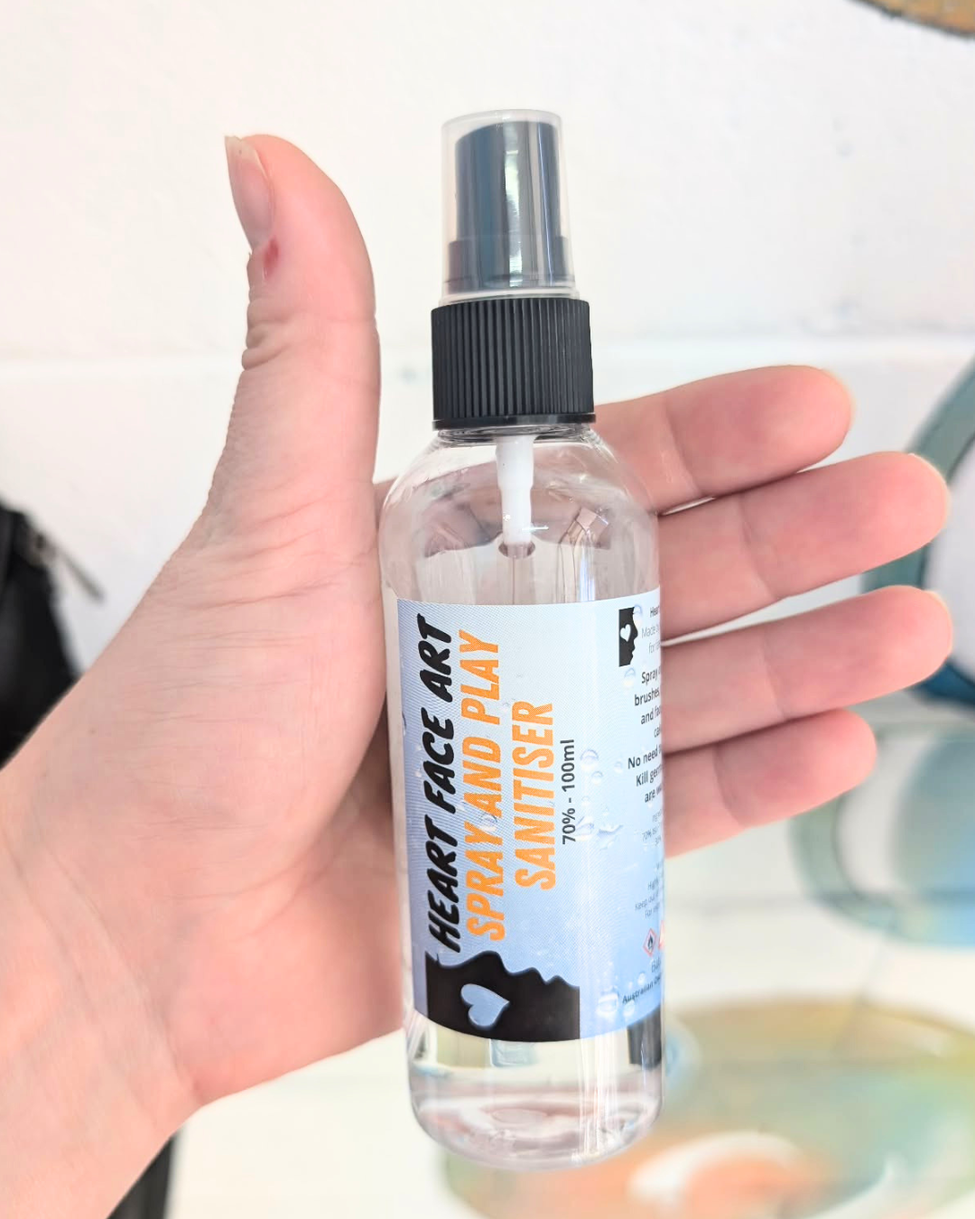 Heart Face Art Spray & Play Brush Sanitiser 100ml