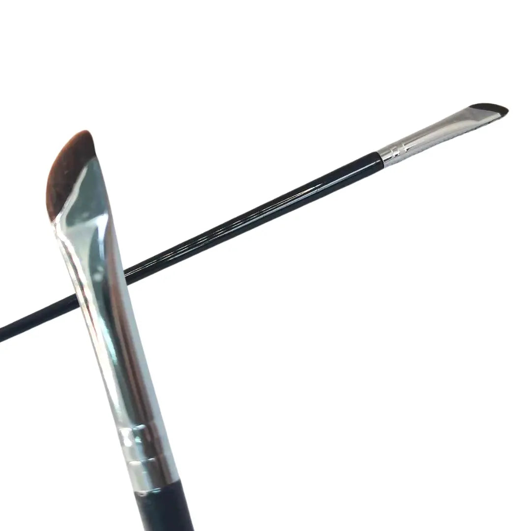 Buy Detailer Dagger Brush and professional face & body paint for beginners in Australia. Where to buy face paint near me.