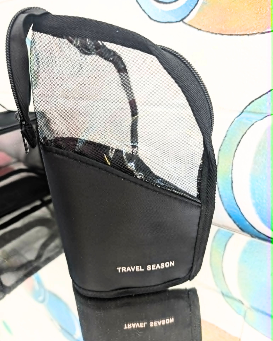 Travel bag for brushes and sponges